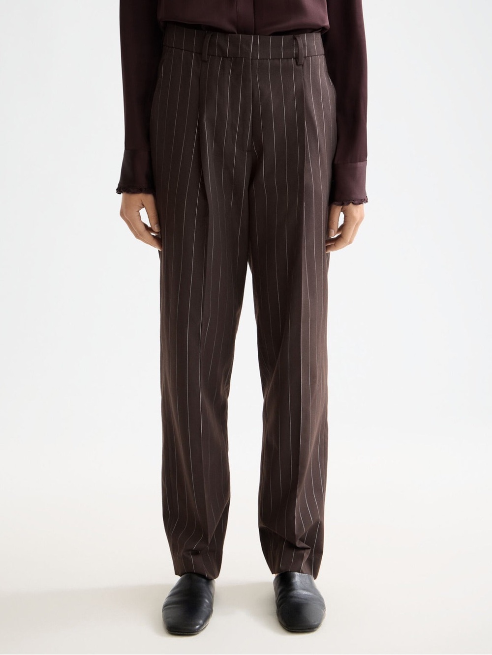 United Colors of Benetton 100% Wool Women’s Tapered Trousers in a Plum Pinstripe